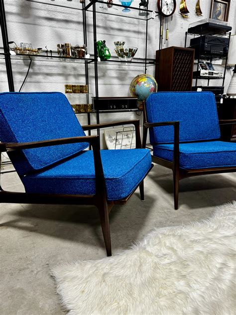 Mod Lines Vintage Mid Century & Retro .